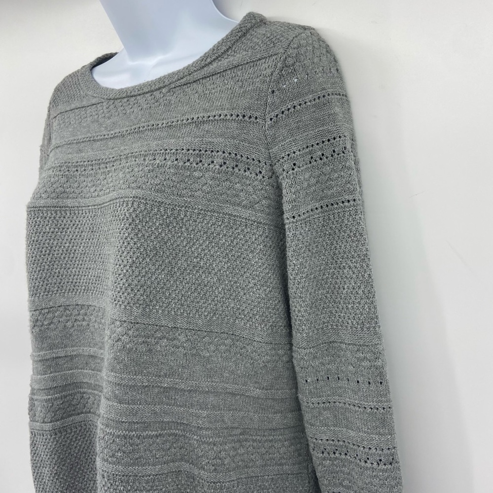 Loft Women’s Grey Knit Sweater Size Medium - Picture 4 of 7